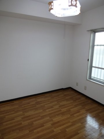 鶴ヶ島市松ヶ丘５丁目の賃貸マンションの洋室|退去前なので、同間取り写真となります。