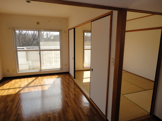 鶴ヶ島市松ヶ丘５丁目の賃貸マンションの洋室|退去前なので、同間取り写真となります。