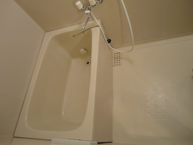 鶴ヶ島市松ヶ丘５丁目の賃貸マンションの浴室|退去前なので、同間取り写真となります。