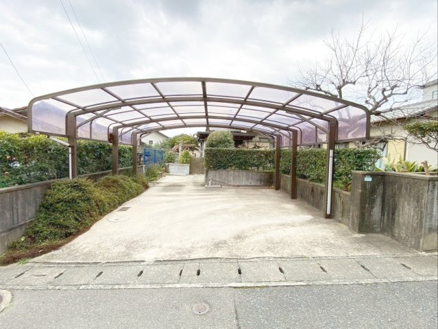 福岡市東区若宮一丁目　土地の外観|駐車場です！カーポートがあります！