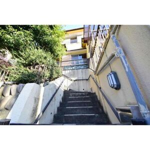 内田東町借家のエントランス