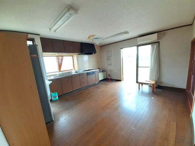 宇土市網津町の中古一戸建の居間・リビング