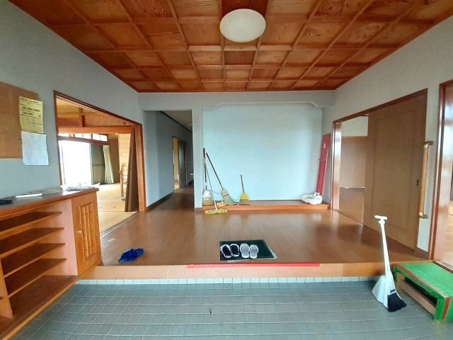 宇土市網津町の中古一戸建の玄関