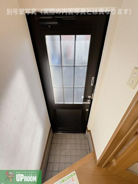 LAVENDERⅡD棟の玄関