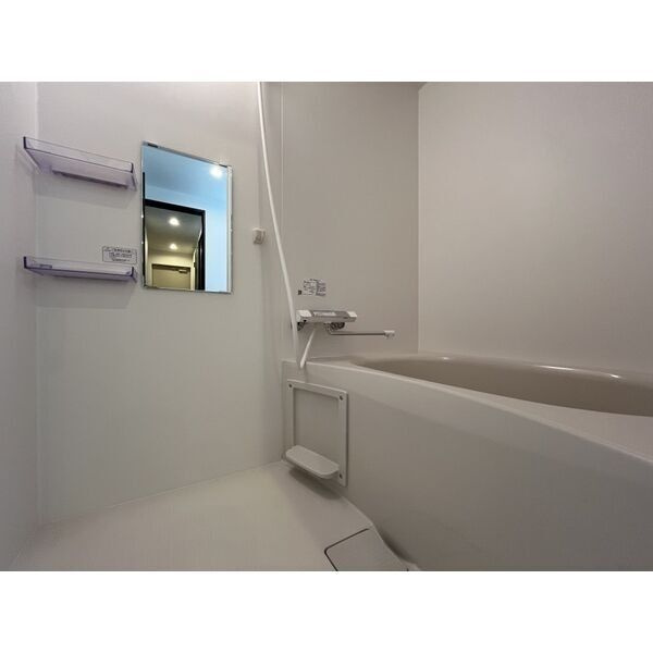 ジーメゾン明石魚住べリアスの浴室