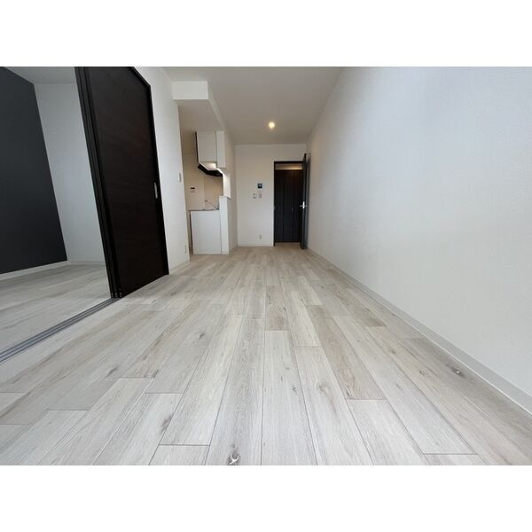 ジーメゾン明石魚住べリアスの居間・リビング