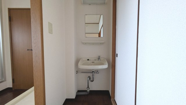 【洗面所】