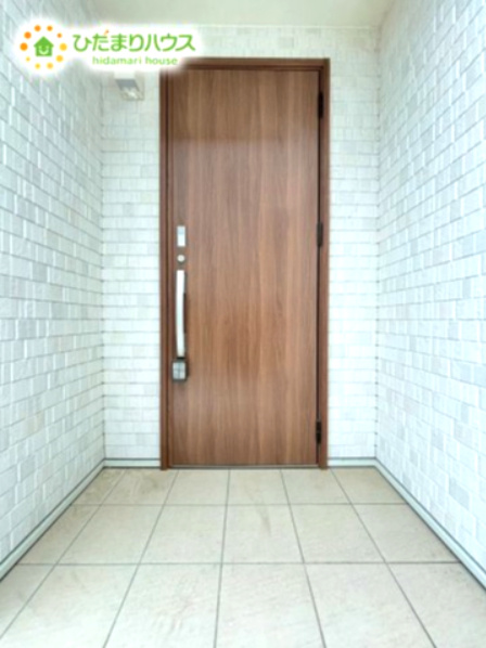 熊谷市船木台1丁目　中古一戸建ての玄関