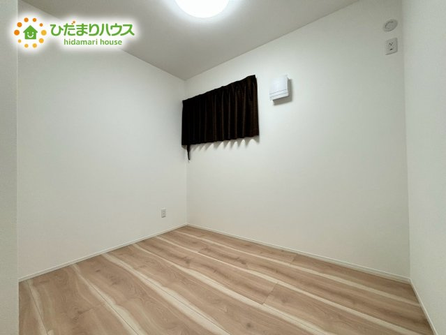熊谷市船木台1丁目　中古一戸建ての子供部屋|明るく過ごしやすい子供部屋です。学習スペースや遊び場として使いやすい間取りで、成長に合わせてレイアウト変更もしやすい設計になっております！