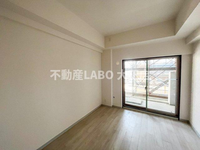 フォーリアライズ大正ノーブルの居間・リビング