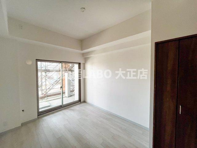 フォーリアライズ大正ノーブルの洋室