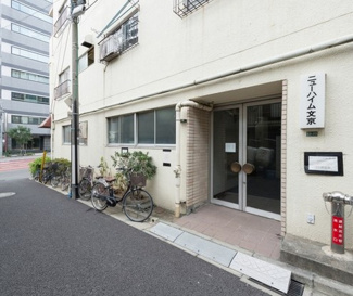 【エントランス】