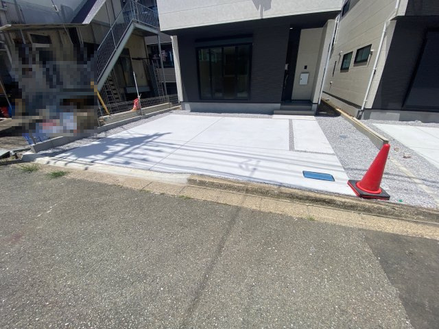祝：成約済み　八王子市　東浅川町　新築戸建て　５期の駐車場|～仲介手数料無料☆八王子ひなた不動産～　八王子市東浅川町　新築戸建て