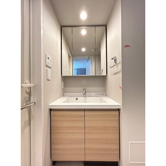 コスモグラシア両国レジデンスの洗面所|忙しい朝には欠かせない洗面所です