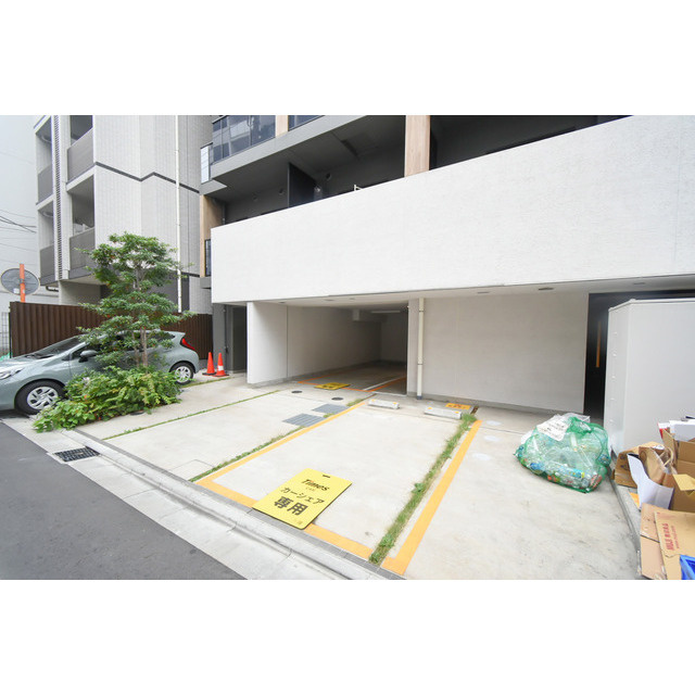 コスモグラシア両国レジデンスの駐車場|車をお持ちの方に嬉しい駐車場付きの物件です