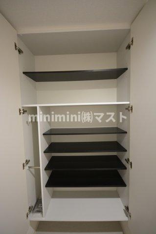 セレニテフラン野田阪神駅前の収納|階数・号室によって室内カラーバリエーション異なります。