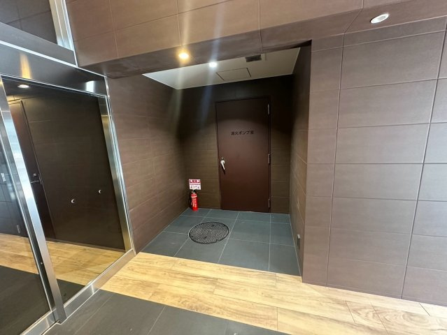 ドゥーエ南堀江のエントランス