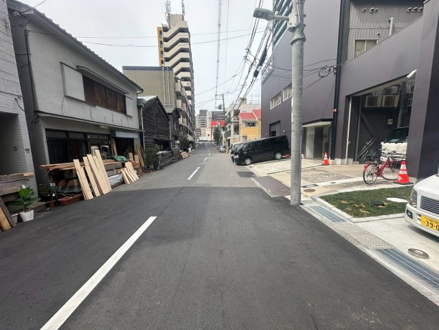 ドゥーエ南堀江の駐車場