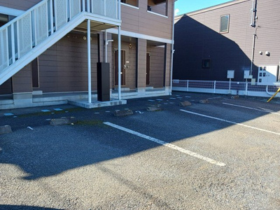 【駐車場】 | ティアラ | カースペースがあります