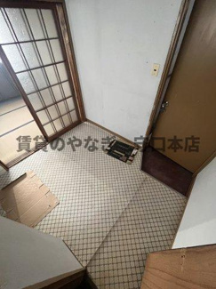 【玄関】 | 山吹マンション | 事務所使用、店舗利用、倉庫利用等お気軽にご相談下さい！