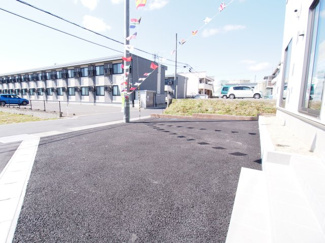 【駐車場】