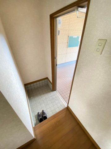 きはらハイツⅡの玄関|シンプルで使いやすい玄関です