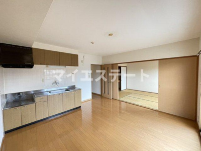 【居間・リビング】 | メリーマンション