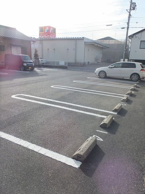 ヴィラ神明Ａ　　刈谷市近郊の賃貸はクラスホームの駐車場
