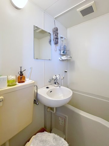 ※同建物ほかのお部屋の写真です。