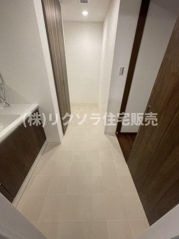 京阪東ローズタウン・ファインガーデンあゆみヶ丘A棟の脱衣所|■物件内覧・資金計画相談・住宅ローン相談、リフォーム相談、お問合せ受付中■
※当日・翌日のご内覧、ご相談はお電話でのお問合せがスムーズです！