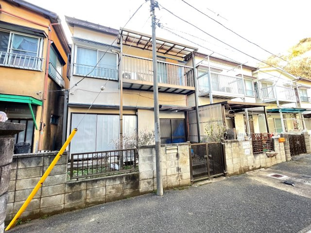 柏井町　収益テラスハウスの外観