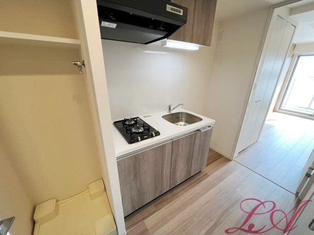 プレサンスTHE新栄のキッチン|同間取り画像使用
実際のお部屋と色などが異なる場合がございます。
現況優先