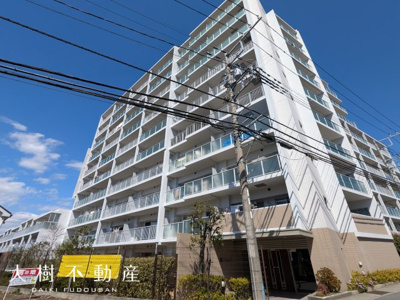 【外観】 | 眺望良好！ローレルコートかしわ台　8階 | 白を基調とした高級感のある外観です