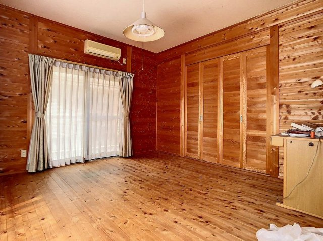 高知市十津2丁目　中古戸建ての洋室