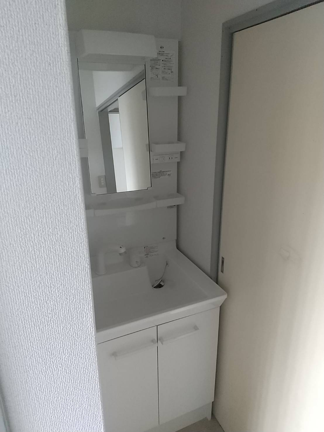 INSIDE　1の洗面所