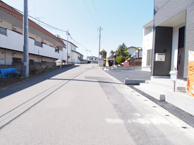 【前面道路含む現地写真】 | Cradle garden　郡山市富田町第１８　２号棟