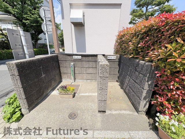 アミティ三郷早稲田6-1-2号棟のその他共用部分|敷地内ゴミ置場