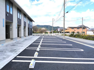 【駐車場】