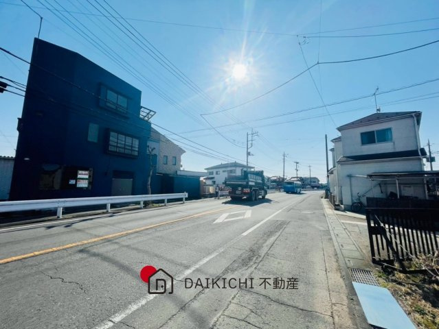 【前面道路含む現地写真】 | 比企郡川島町上伊草　フラッツ川島町　中古戸建