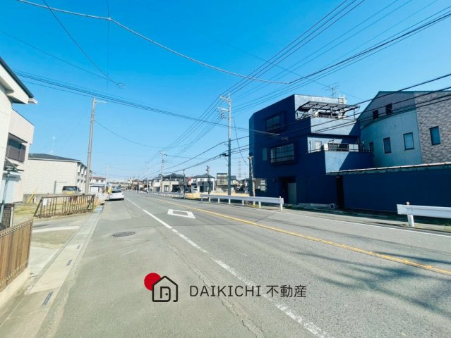 【前面道路含む現地写真】 | 比企郡川島町上伊草　フラッツ川島町　中古戸建
