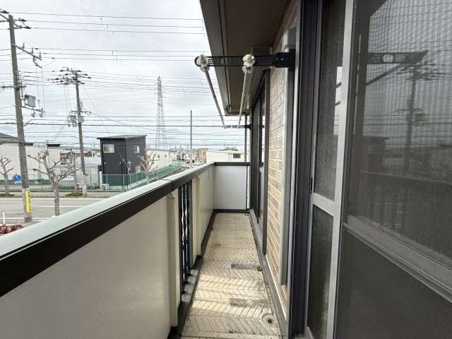 ロイヤルグレース花田Aのバルコニー