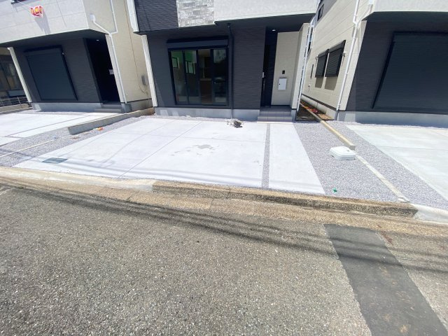 祝：成約済み　八王子市　東浅川町　新築戸建て　５期の駐車場|～仲介手数料無料☆八王子ひなた不動産～　八王子市東浅川町　新築戸建て
