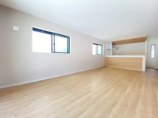 『八王子市新築戸建て』八王子市東浅川町523-5【仲介手数料無料】　５期の居間・リビング|～仲介手数料無料☆八王子ひなた不動産～　八王子市東浅川町　新築戸建て