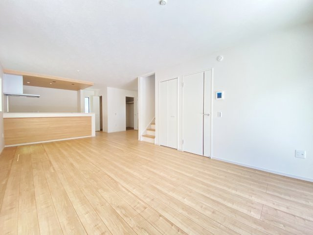 『八王子市新築戸建て』八王子市東浅川町523-5【仲介手数料無料】　５期の居間・リビング|～仲介手数料無料☆八王子ひなた不動産～　八王子市東浅川町　新築戸建て