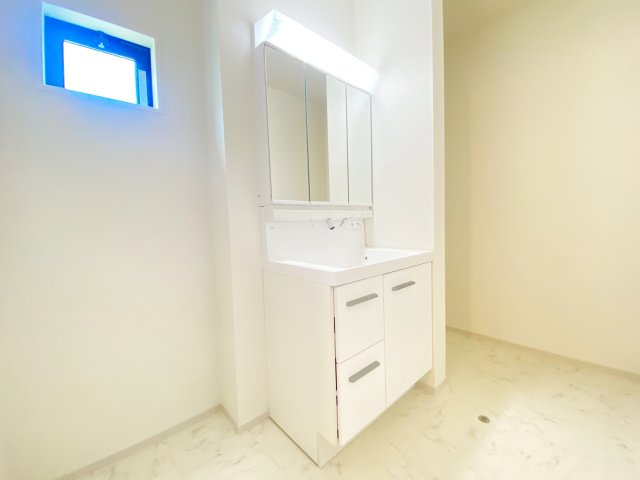『八王子市新築戸建て』八王子市東浅川町523-5【仲介手数料無料】　５期の独立洗面台