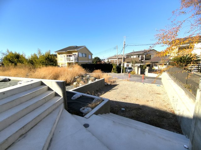 海まで8分！自然に囲まれた80坪超の海見え土地の外観