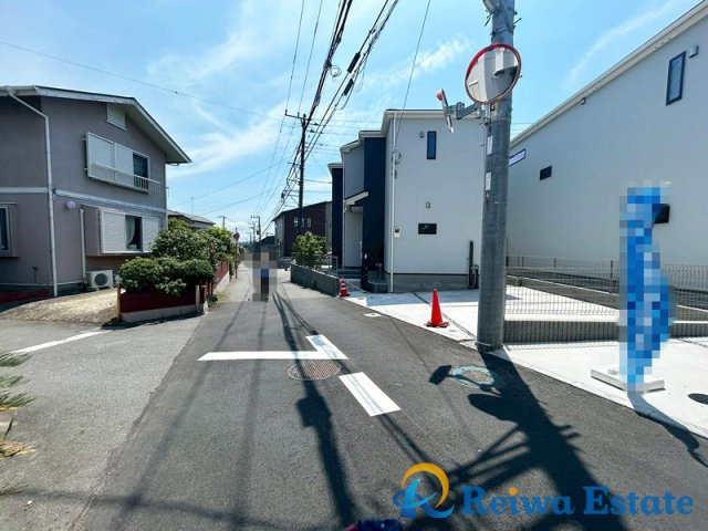 新築戸建　藤沢市辻堂東海岸1丁目の前面道路含む現地写真