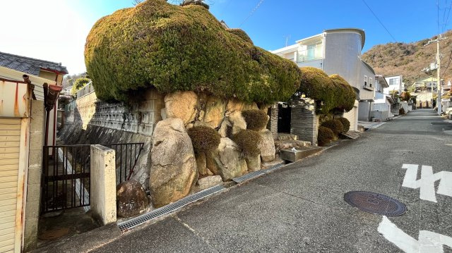 箕面市箕面8丁目古家付き土地