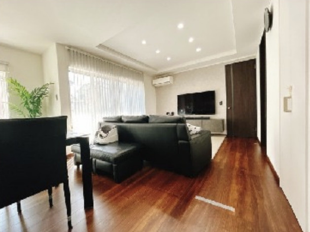 【居間・リビング】 | 熊谷市拾六間　中古戸建