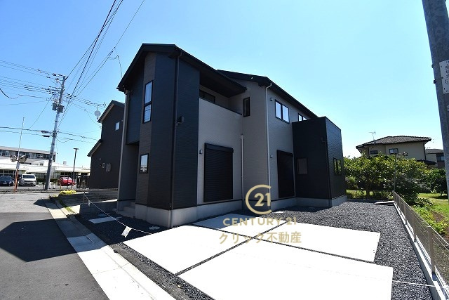 ケイアイフィット　水戸市千波町　8期 　限定1棟！の駐車場|駐車場は十分なスペース。ご家族それぞれが車をご所有の場合や、来客の際も安心です。
内覧可能です。ご予約はHPから、またお電話でもお気軽にどうぞ。